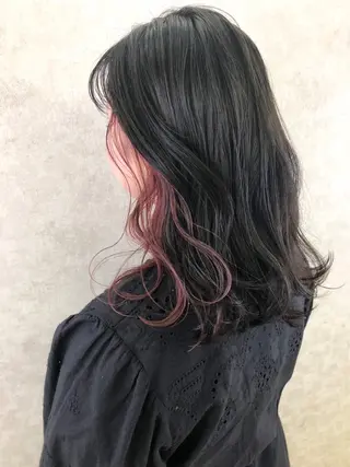 カラー 辺見 葵のヘアスタイル