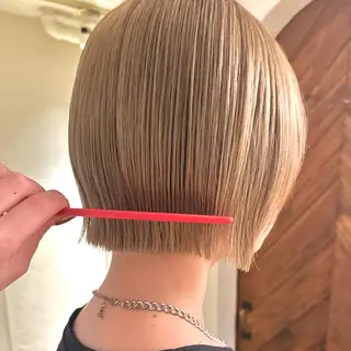 ミディアム カラー 須藤 優真 レイヤーボブ ウルフのヘアスタイル