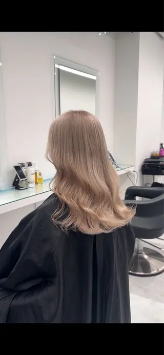 ロング カラー 透明感カラー/ ブリーチ/💓パタオのヘアスタイル