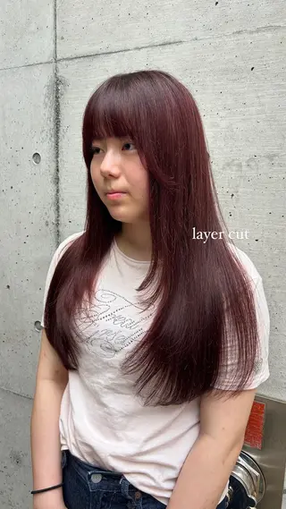 ロング カラー ミウラナツサ /レイヤーカットのヘアスタイル