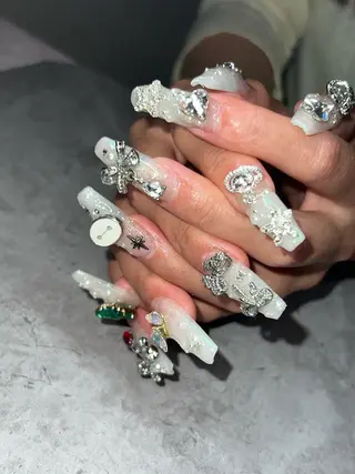 ネイル ONIKA Nail 青山通り店所属・ONIKA Nail 表参道A4徒歩2分のネイルデザイン