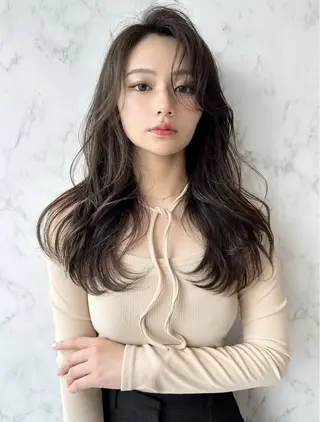 ロング レイヤー/グレージュ 🫧久屋🫧YURIのヘアスタイル