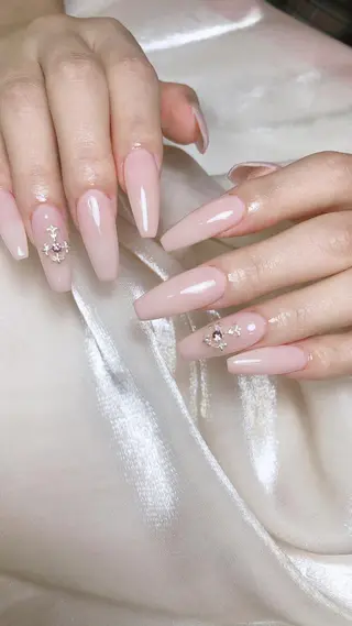 ネイル LR.ONE リナのネイルデザイン