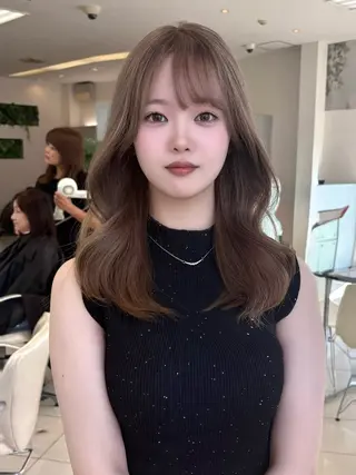 セミロング カラー 盛れる韓国ヘア🩰/ ハイトーン/華のヘアスタイル