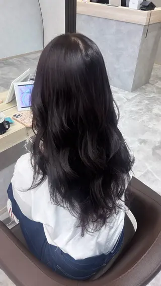 ロング カラー KEEN.所属・よこみぞ こなつのヘアスタイル