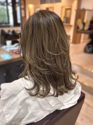 セミロング カラー Luce所属・うる艶/韓国風　奈良 優輝のヘアスタイル
