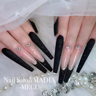 ネイル MADIA藤沢所属・MADIA MEGUのネイルデザイン
