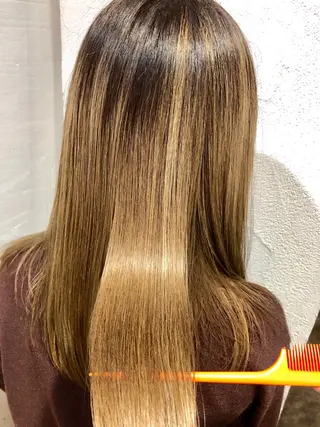 ロング CUORE クオーレのヘアスタイル