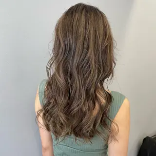 ロング カラー piLLon/ RYUKAのヘアスタイル