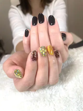 ミディアム ネイルサロン hanakoharuのネイルデザイン