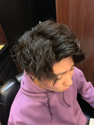 ミディアム パーマ メンズ HIRO GINZA barber shop福岡本店所属・ヤマダ リョウトのヘアスタイル