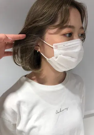 ショート カラー 内田 衣海のヘアスタイル