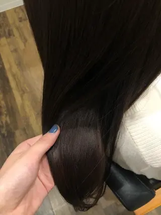 ロング Rounds by LIEN 錦糸町所属・ナチュラルカラー 錦糸町【三橋衿奈】のヘアスタイル