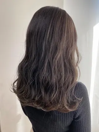 ロング カラー ヘアアレンジ IVY joure Suzu.のヘアスタイル