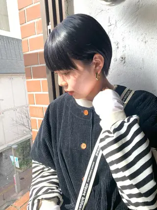 ショート カラー Fuuu《フゥ》所属・シノザキ シンゴのヘアスタイル