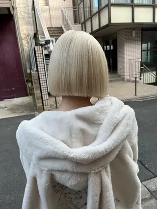 ショート カラー ハイトーン/美髪矯正 🍃大江拓実のヘアスタイル