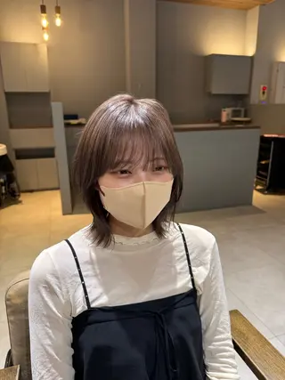 ミディアム カラー エマ ピボット 中川店所属・富原崇太/透明感カラ ー/切りっぱなしボブのヘアスタイル