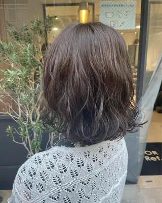 ミディアム 暖色カラー🍊 ボブ🌿顔周りcutのヘアスタイル