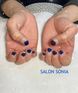 ネイル 小顔・毛穴・たるみ ネイル　似内真樹のエステ・リラクイメージ