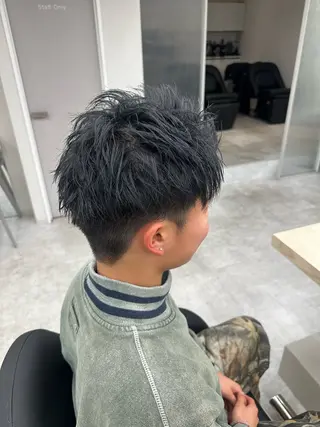 カラー メンズ KUWAO MOEのヘアスタイル