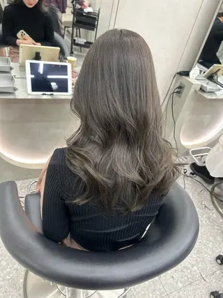 ミディアム カラー ヘアアレンジ fumika🎀 韓国ヘア×ベージュのヘアスタイル