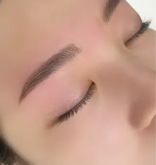 アイブロウ chihiro ୨୧ ‧₊˚のマツエク・マツパデザイン