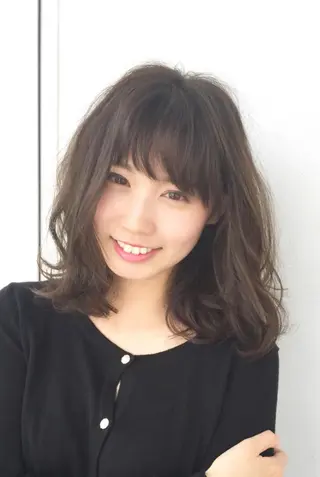 ミディアム パーマ 福地 礼奈のヘアスタイル