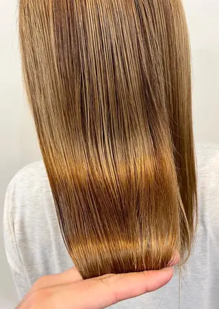 ロング カラー FLAGS YAMATOのヘアスタイル