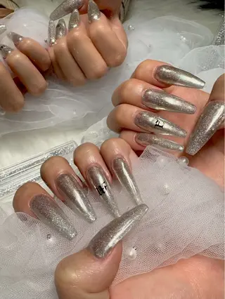 ネイル unibeauty &nailsalon所属・Uni. kのネイルデザイン