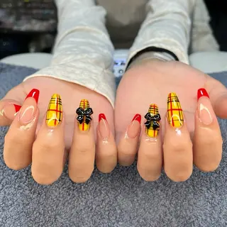 ネイル MHR nailのネイルデザイン