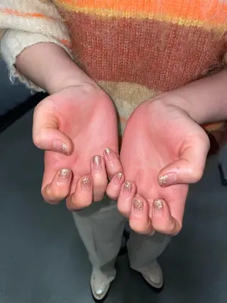 ネイル atelier Telyn所属・ー 葉のネイルデザイン