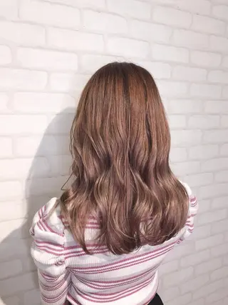 セミロング ミヤザキ タクトのヘアスタイル