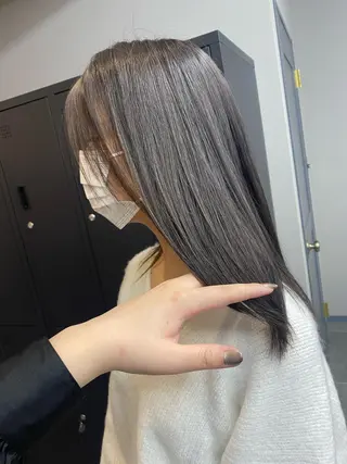 セミロング maco 艶感ハイトーン🦋のヘアスタイル