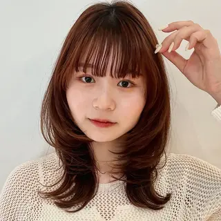 ロング カラー あやめ【顔まわり/レ イヤー/柔らかカラ】のヘアスタイル
