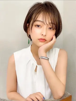 ショート カラー ✂︎hiroカットと 縮毛矯正とカラー✂︎のヘアスタイル