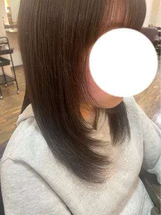 セミロング 平 真亜里のヘアスタイル