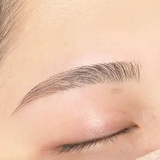 アイブロウ 塩﨑 千瑛子のマツエク・マツパデザイン