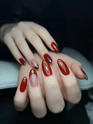 ネイル Isinha Nailsのネイルデザイン