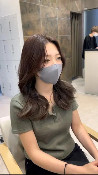 ミディアム カラー ミタニ/髪質改善 /レイヤーカットのヘアスタイル