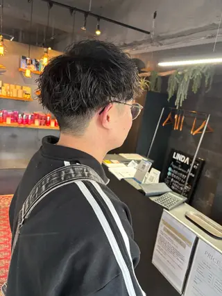 パーマ メンズ Linda Hiro所属・坂下 麻梨奈のヘアスタイル