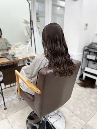 ロング 白髪ぼかしハイライト 白髪ぼかしカラー中澤のヘアスタイル