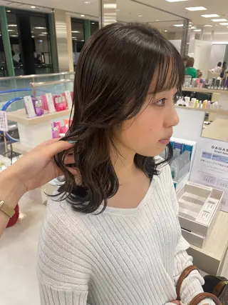 ミディアム カラー 暖色レイヤー 🥀REIRIのヘアスタイル
