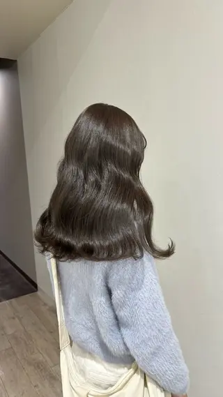 カラー 服部 沙弥佳のヘアスタイル