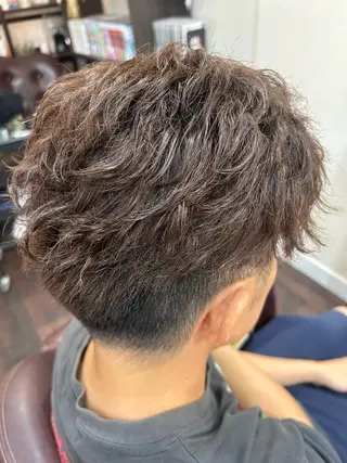 メンズ ルートプラス所属・‪✂︎‬TAIKI‪ パーマ/ハイライトのヘアスタイル