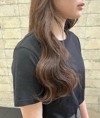 ロング カラー 橋本 桂のヘアスタイル