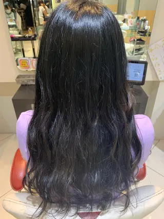 ロング カラー 糟谷 慈英のヘアスタイル