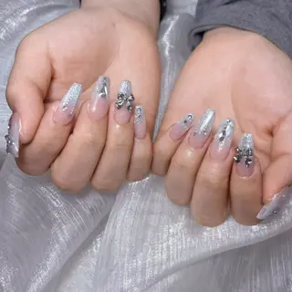 セミロング DIAMOND Nail☁️のネイルデザイン