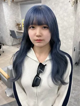 セミロング カラー ヘアアレンジ 寒色アイドルカラー JUNOチナツのヘアスタイル