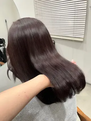 ミディアム カラー 原口 桃歌のヘアスタイル