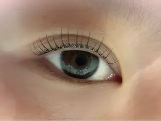 マツエク・マツパ ヘアーライル所属・ヤマモト アリサのマツエク・マツパデザイン